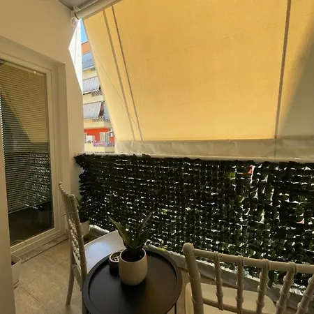 Franci's No2 Apartment *