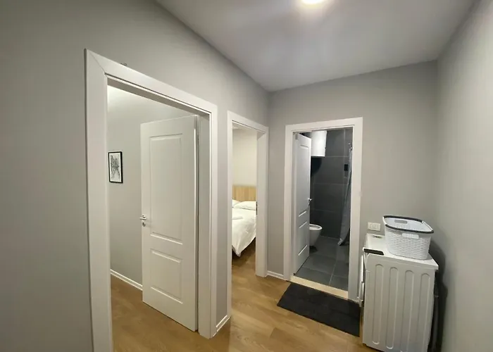 Franci's No2 * Tirana